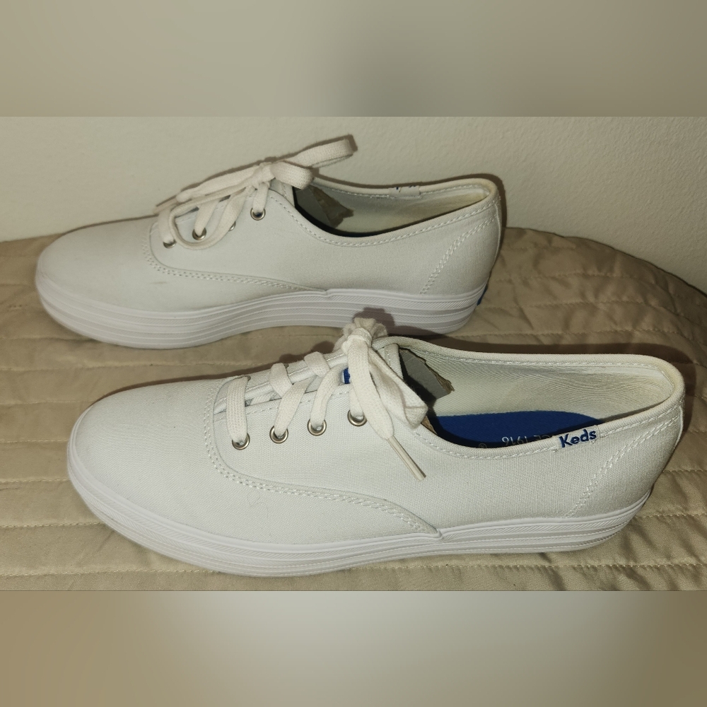 KEDS Women's White Triple Up Canvas Platform Sneakers - Picture 12 of 14